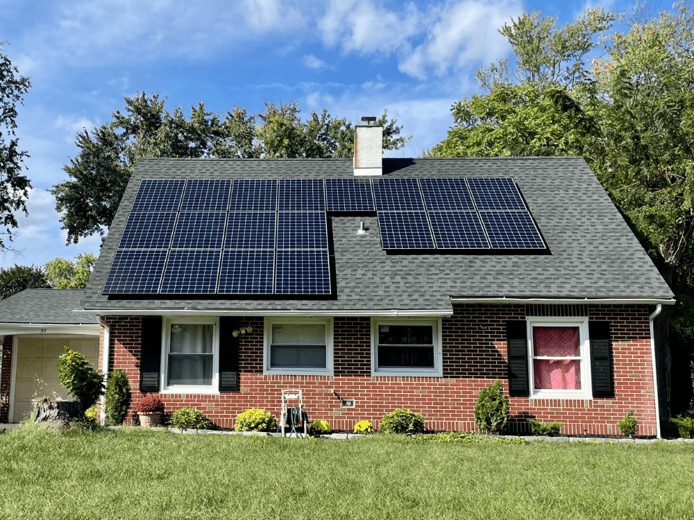 The Ayeni family installed a 6.21 kW solar system and is will now save over $47,00 in the next 25 years.